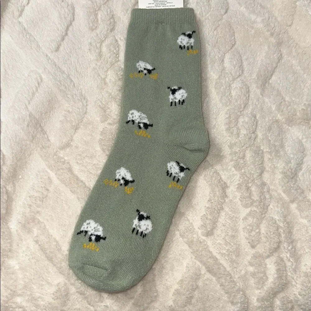 AE OS Olive Green White Black Sheep Print Crew Socks